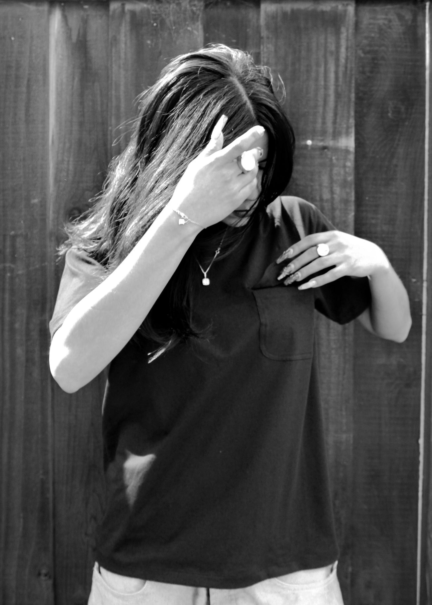 LUCKY POCKET TEE - DARK