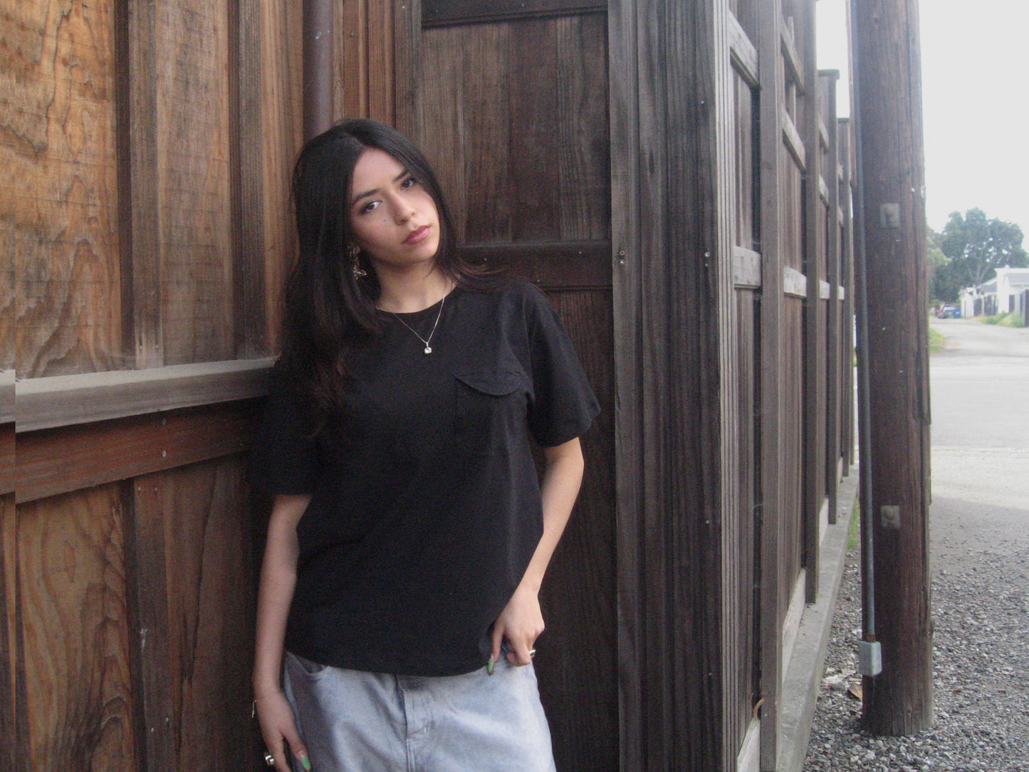 LUCKY POCKET TEE - DARK